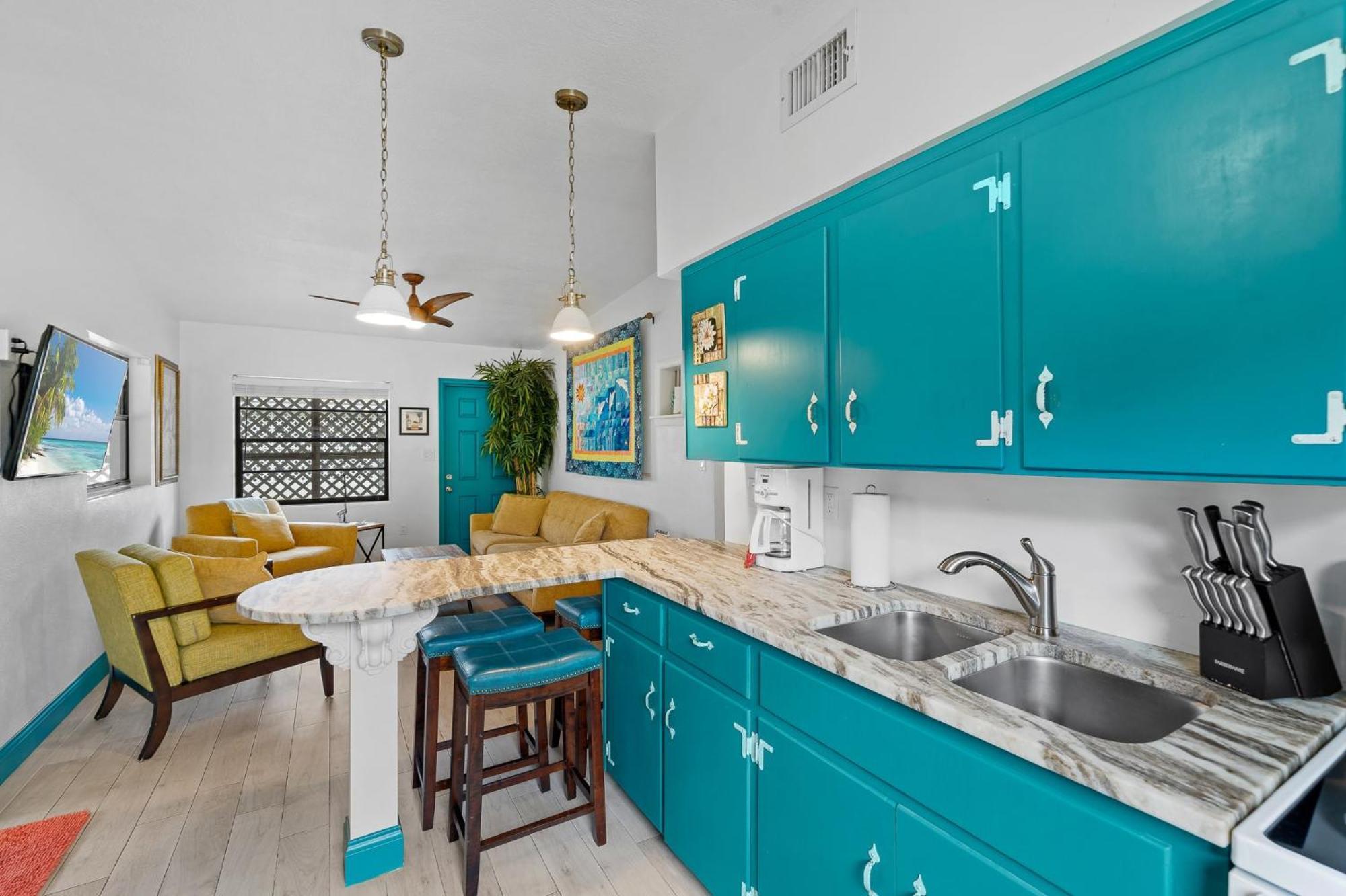 Uptown Cottage - Walk To The Beach And Restaurants โคโคบีช ภายนอก รูปภาพ